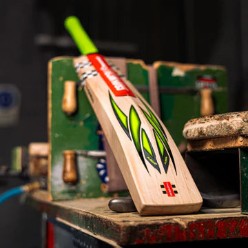 Gray Nicolls Fusion 2500 Cricket Bat - Short Blade Long Handle (Natural)