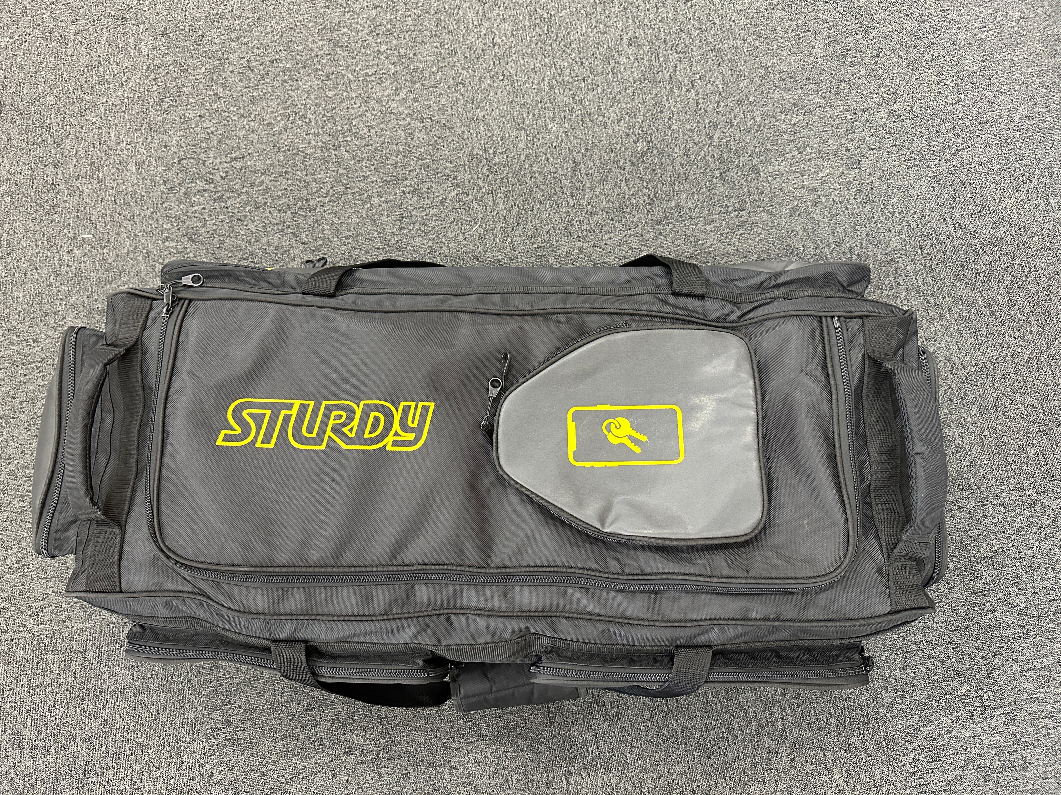 Sturdy Komodo Wheel Cricket Bag