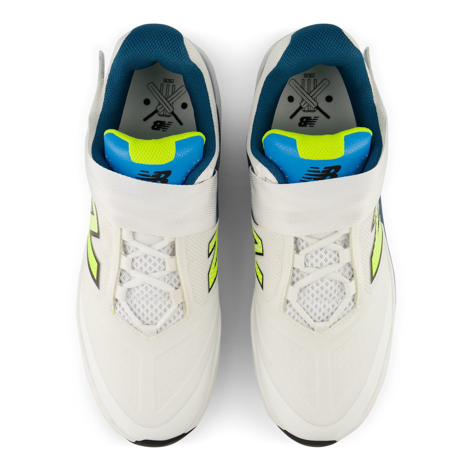 New Balance CK4040 V7 2E Fit Spike Cricket Shoes
