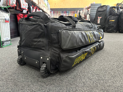 Sturdy Komodo Wheel Cricket Bag
